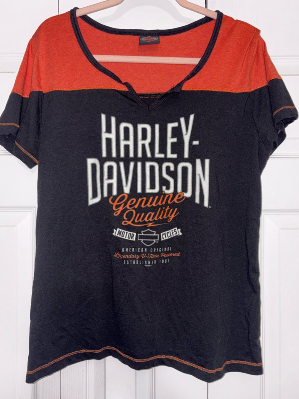 Harley-Davidson Women's Black and Orange Graphic Tee, Honolulu Hawaii - Picture 2 of 4